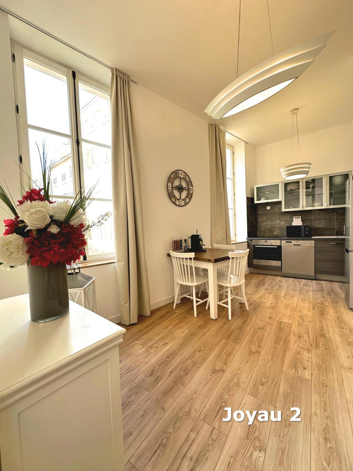 Aparthotel Du Vieux Port 4*
