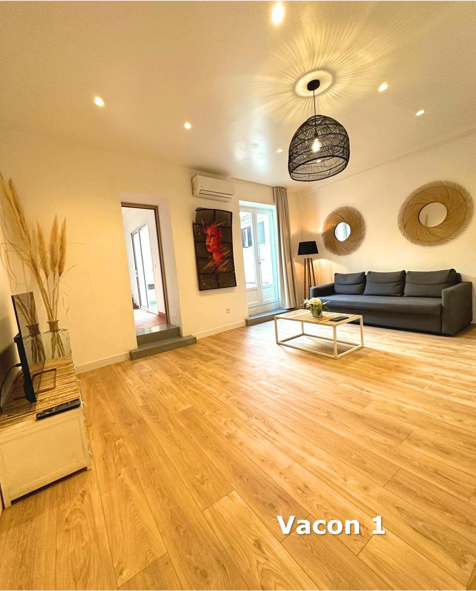 Du Vieux Port Aparthotel 4*